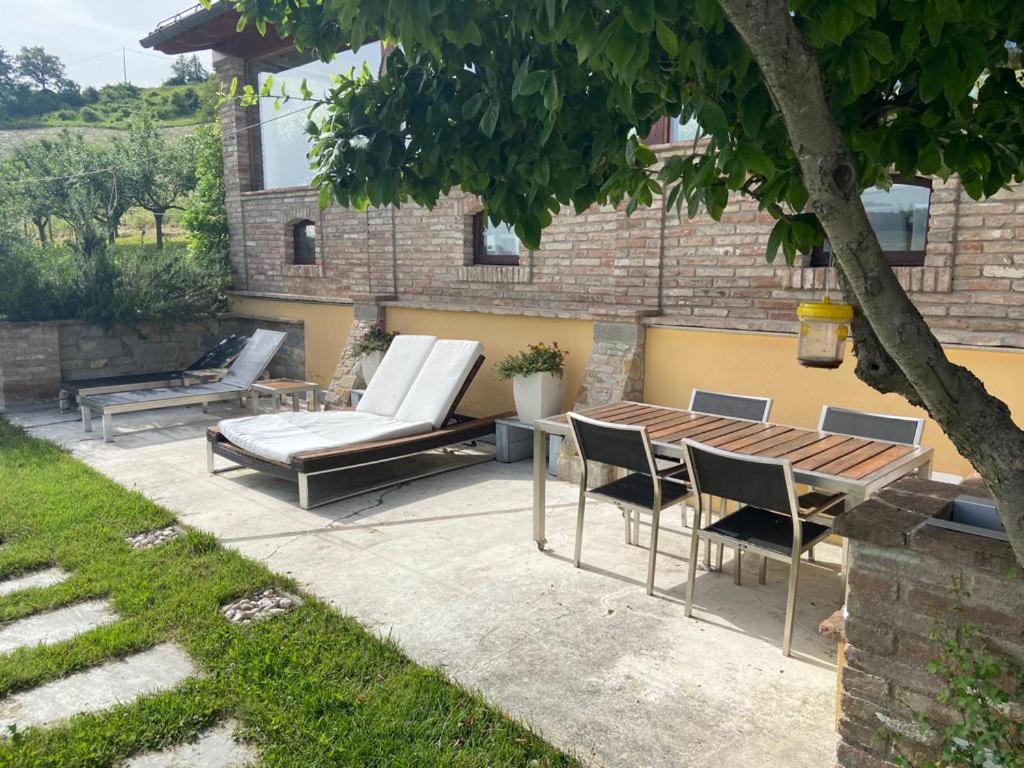 فيلا Agriturismo I Tassoni بافولو نيل فرينانو المظهر الخارجي الصورة